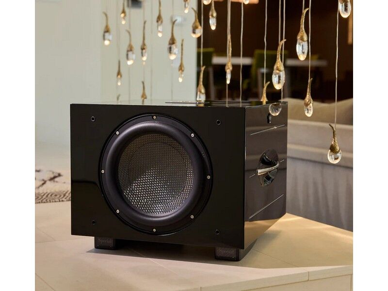 REL Carbon Special Black Label 900W Linear Class D Amplifier Piano Black (Serie S) - Image 2