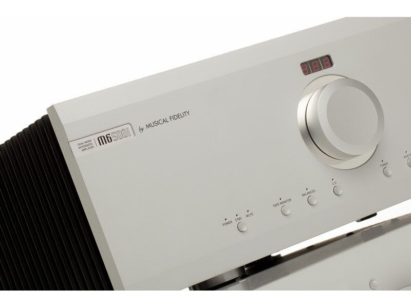 Musical Fidelity M6500i : 500W Dual Mono Integrated Amplifier Silver - Image 4