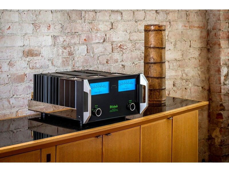 McIntosh MC462 2-Channel Solid State Amplifier - Image 2