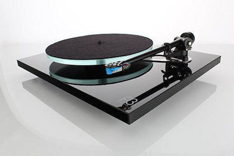 Rega Planar 3 Turntable Gloss Black