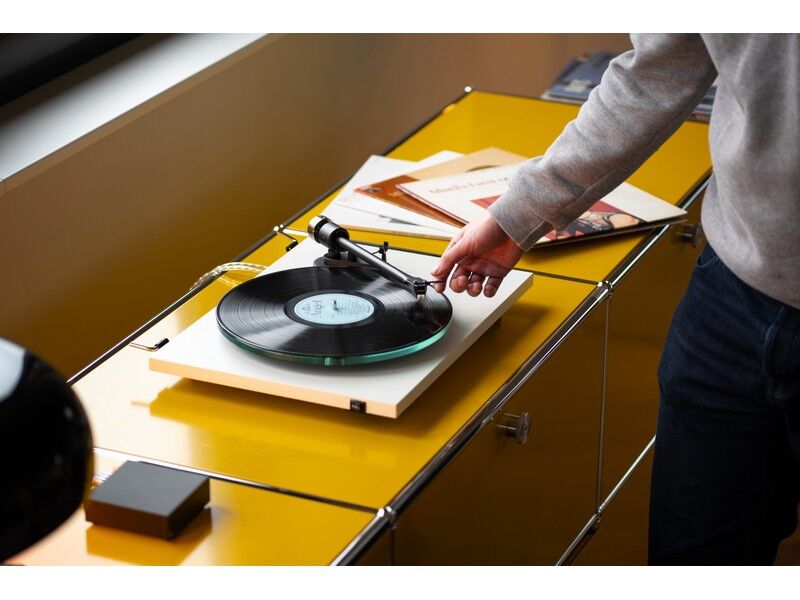 Pro-Ject T2 Super Phono Turntable with Ortofon 2M Red Cartridge - Image 5