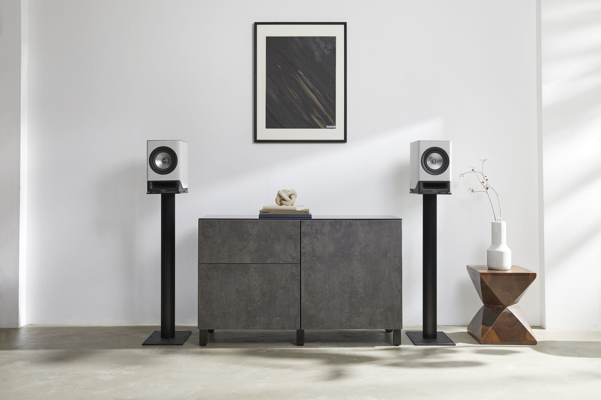 SC-CX700 Silky Grey Lifestyle