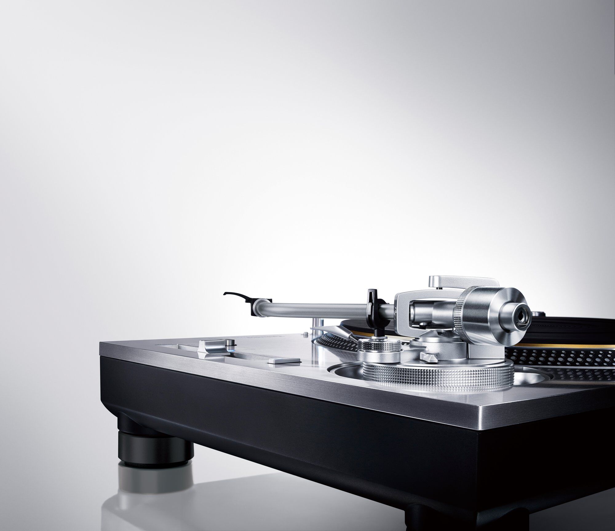 Technics SL-1200G Grand Class Direct Drive Turntable (Silver) - Image 8