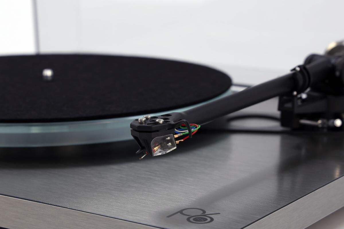 Rega Planar 6 RS Edition, Ania MC & Fono MC Turntable Package - Image 5