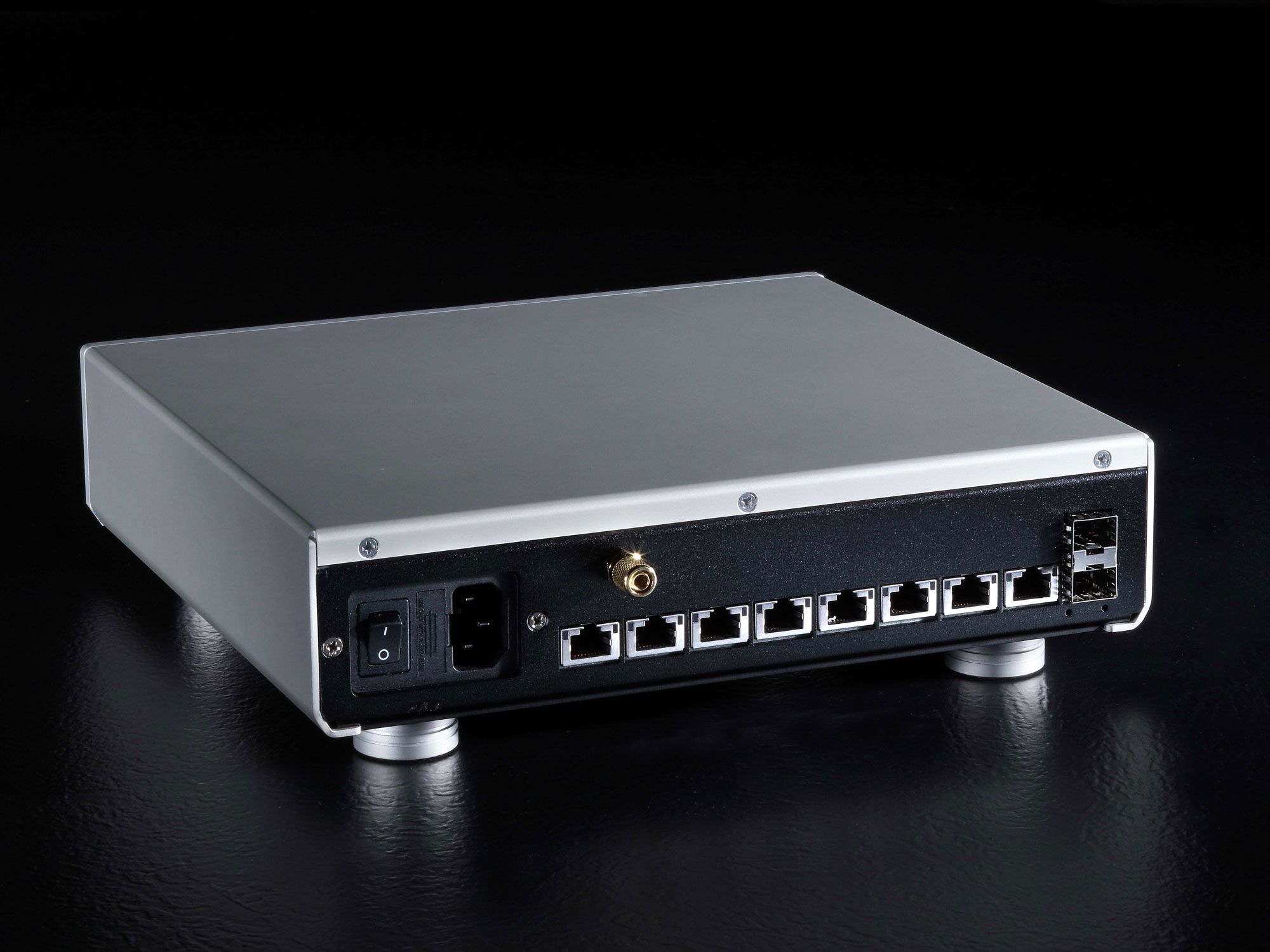 COS S10 Network Switch - Image 3