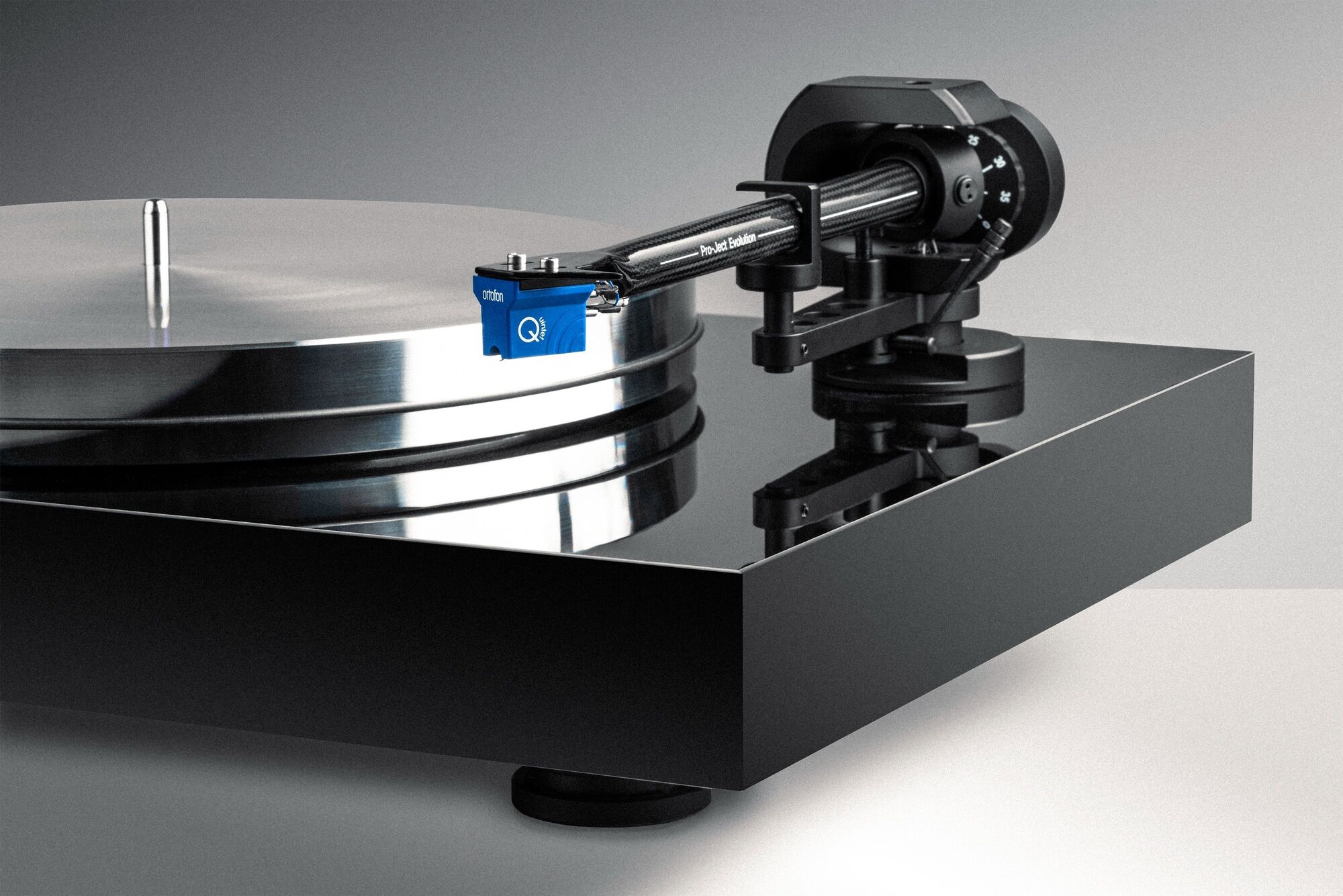 Pro-Ject X8 Evolution Turntable Gloss White with Cartridge 2M Bronze - Image 2