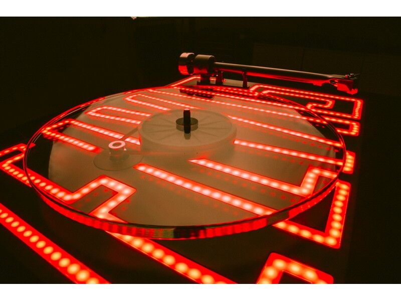 Pro-Ject Elvis - Special Edition Turntable (Black) with Sumiko Rainier Cartridge - Image 2
