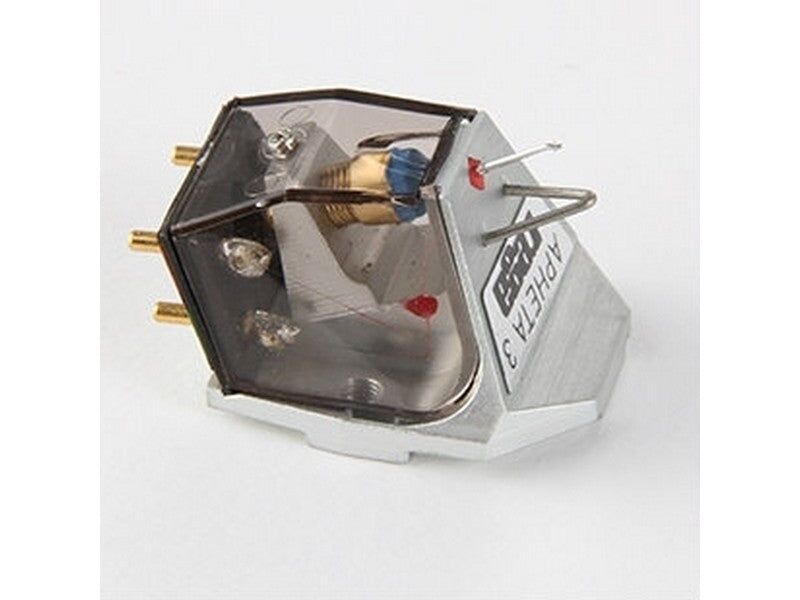 Rega Planar 10 turntable and P10 PSU with Apheta 3 MC Cartridge - Image 2