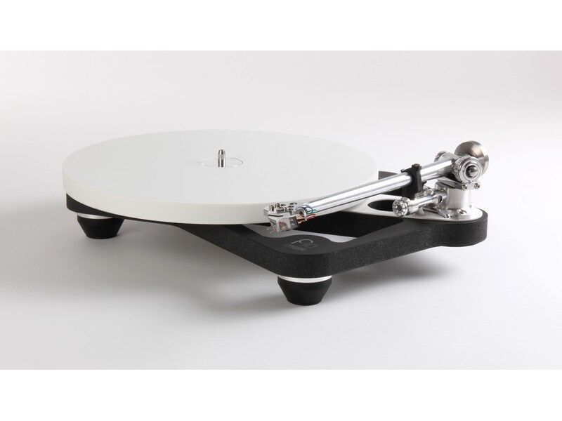 Rega Planar 10 turntable and P10 PSU with Apheta 3 MC Cartridge - Image 6