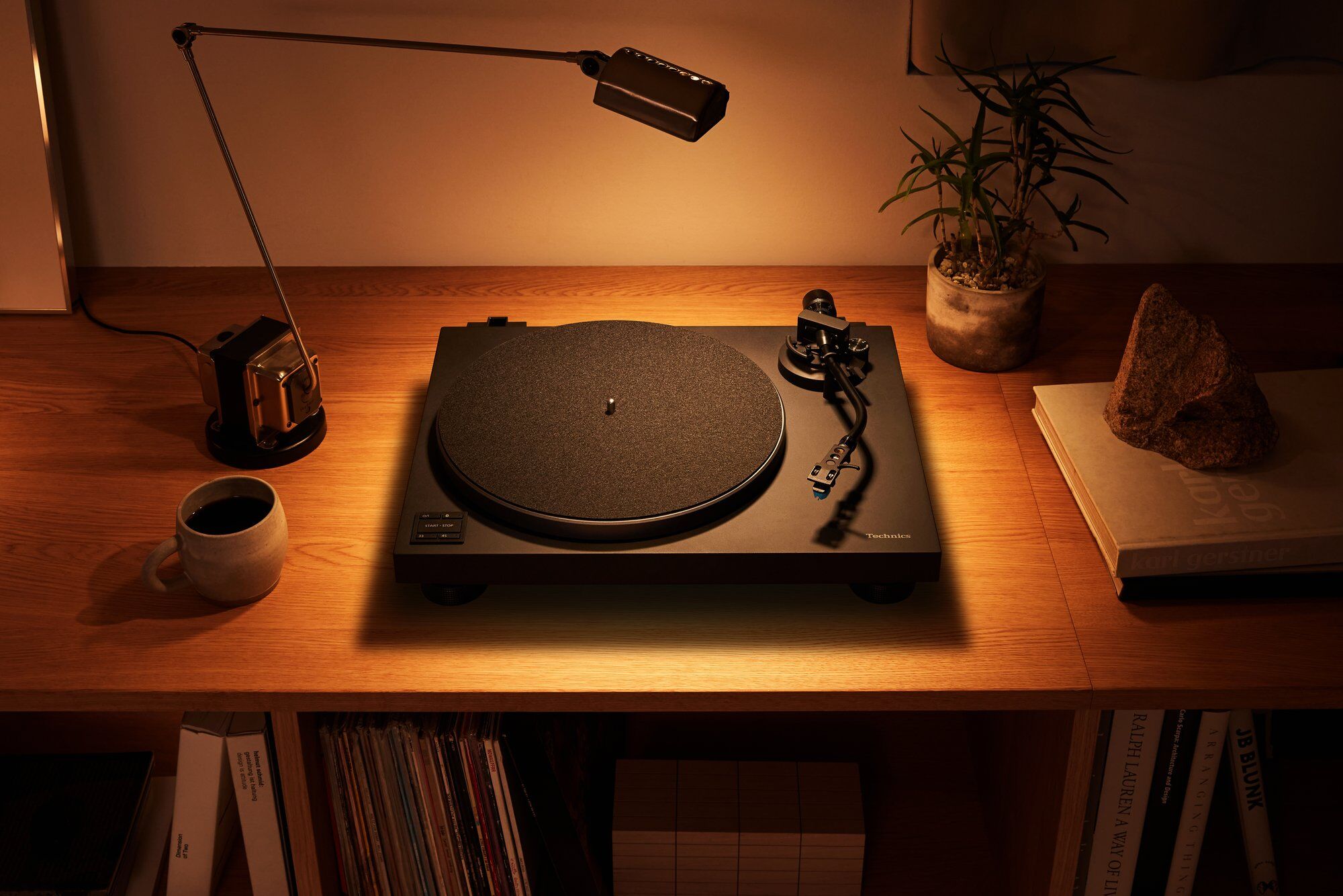 SL-40CBT Black
